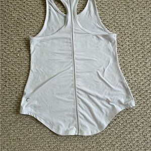 Zyia White Effortless Tank -Long medium